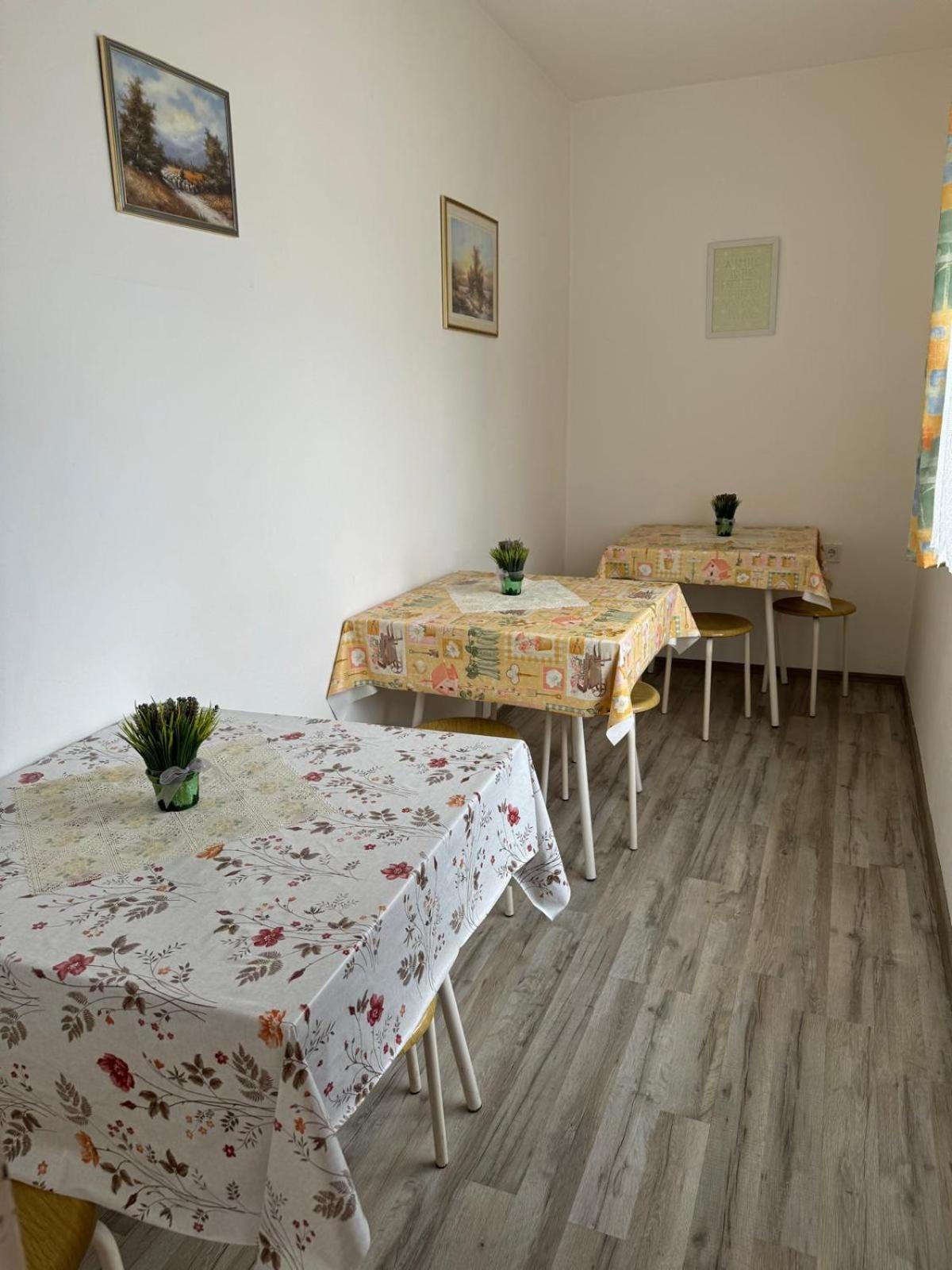 Kosovic Family House Hotel เมดูลิน ภายนอก รูปภาพ